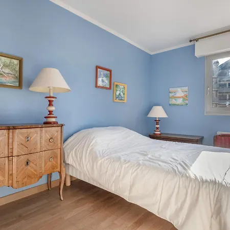 Apartment Pour 4 Au Pouliguen, Avec Terrasse